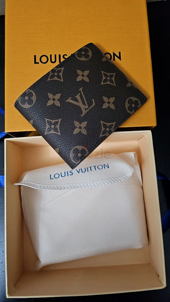 LV MONO BROWN BIFOLD MENS WALLET62931670289538111