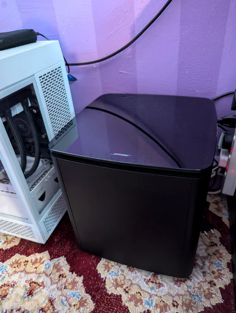 Bose 700 Soundbar, Bose surround speakers, Bose bass module