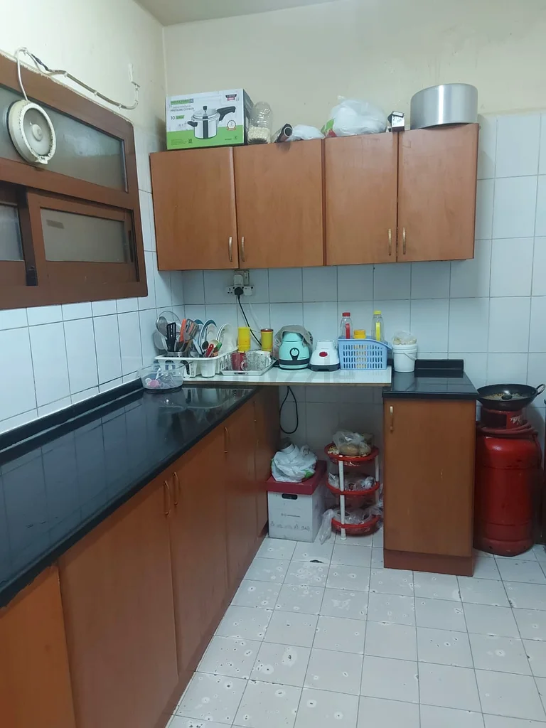 Apartment Family sharing room in deira alnakheel area Dubai