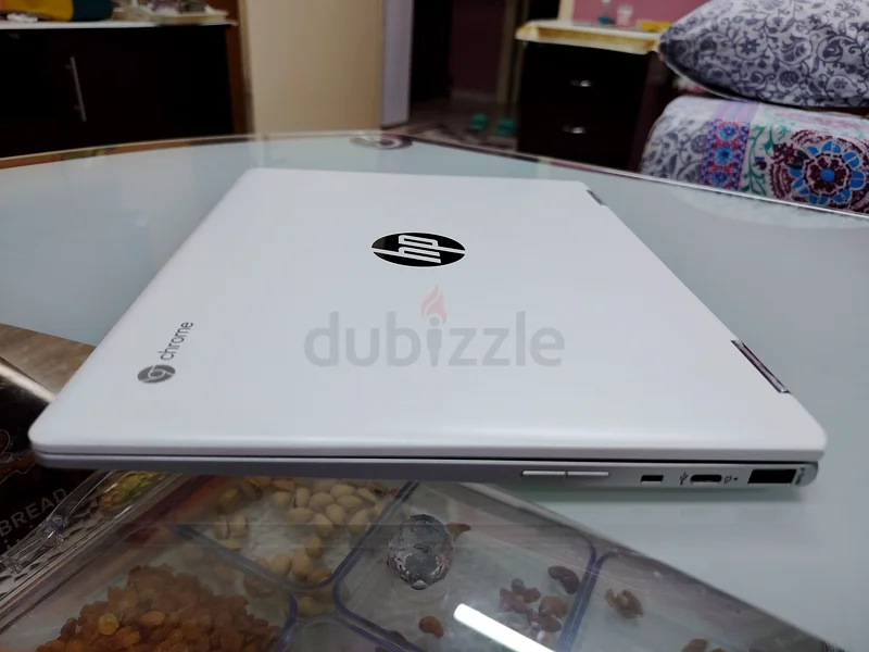شاشة لمس HP قابلة للطي  
معالج Intel® Celeron®، رسومات UHD 600  
ذاكرة عشوائية 4 جيجابايت؛ ذاكرة صلبة 32 جيجابايت، كروم بوك63167117878914111
