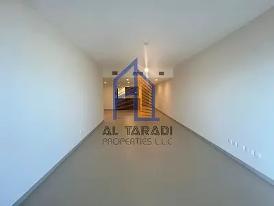 Spacious 3 +maid Bedrooms Apartment | High Floor| Captivating View