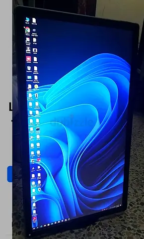 4K Dell 27inc Ultra HD LED Monitor With Hidrolic Stand Model No P2715Q