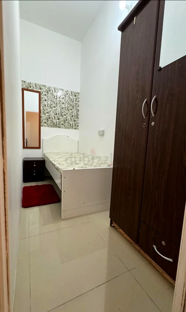 Apartment Big Partition Room for Decent Person close MAll Metro barsha