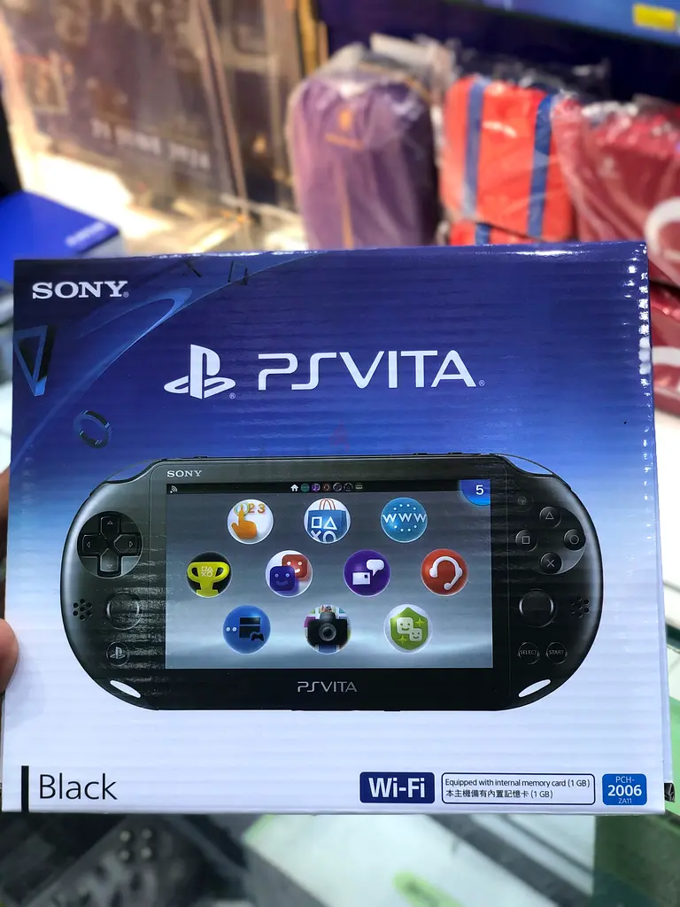 PSVITA PCH-2000 旨く ZA11 セットmemory card16 GB