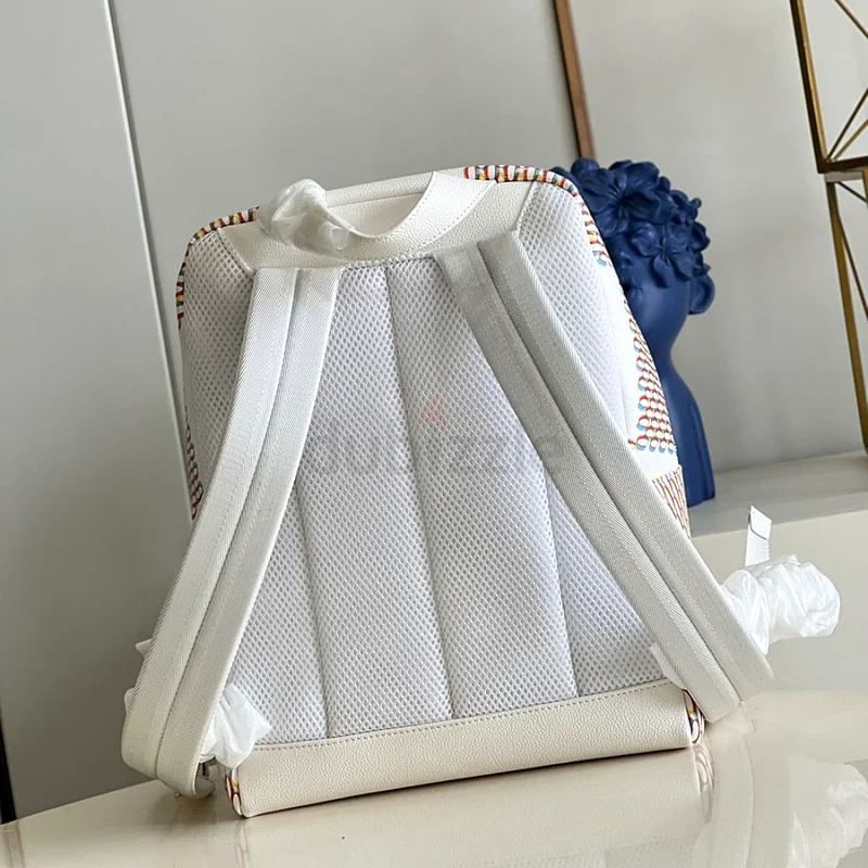 حقيبة ظهر LV Racer من جلد البقر المطلي بنمط دامير سبراي63239605876097114