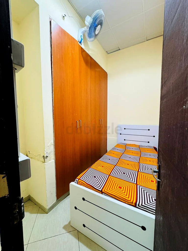 Apartment Partition in Mankhool. All Cities (UAE)