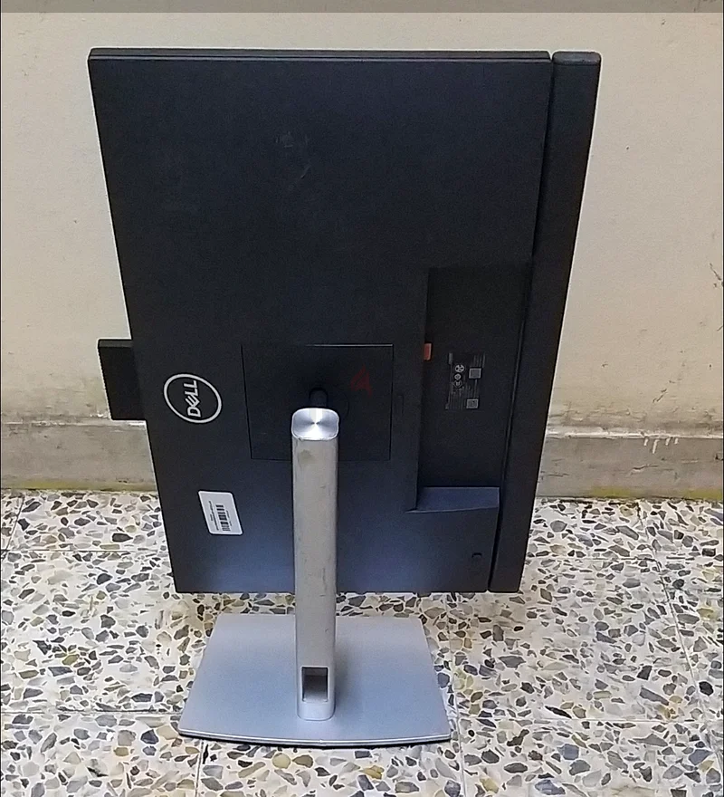Type C Monitor Dell 24inc Bezel Less IPS Display Full HD LED With Camera + Speaker Model No C2422HE632576354357771118
