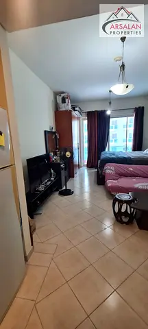 Unfurnished High Floor With Parking Studio for rent {ad