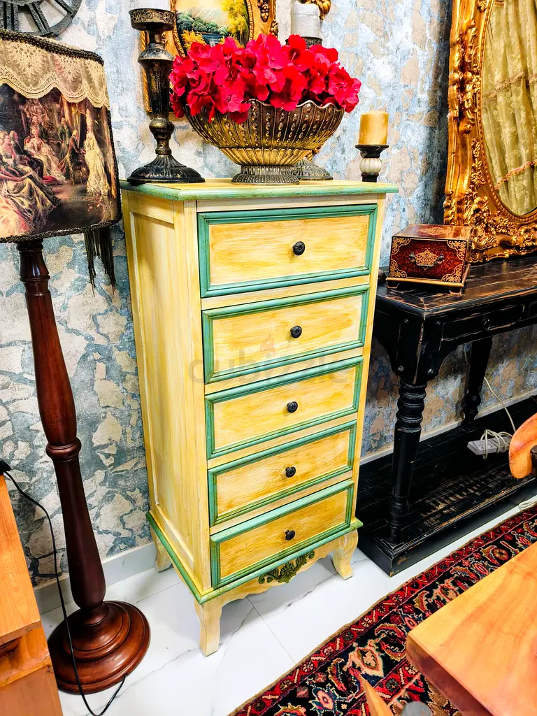 Shabby chic long drawers