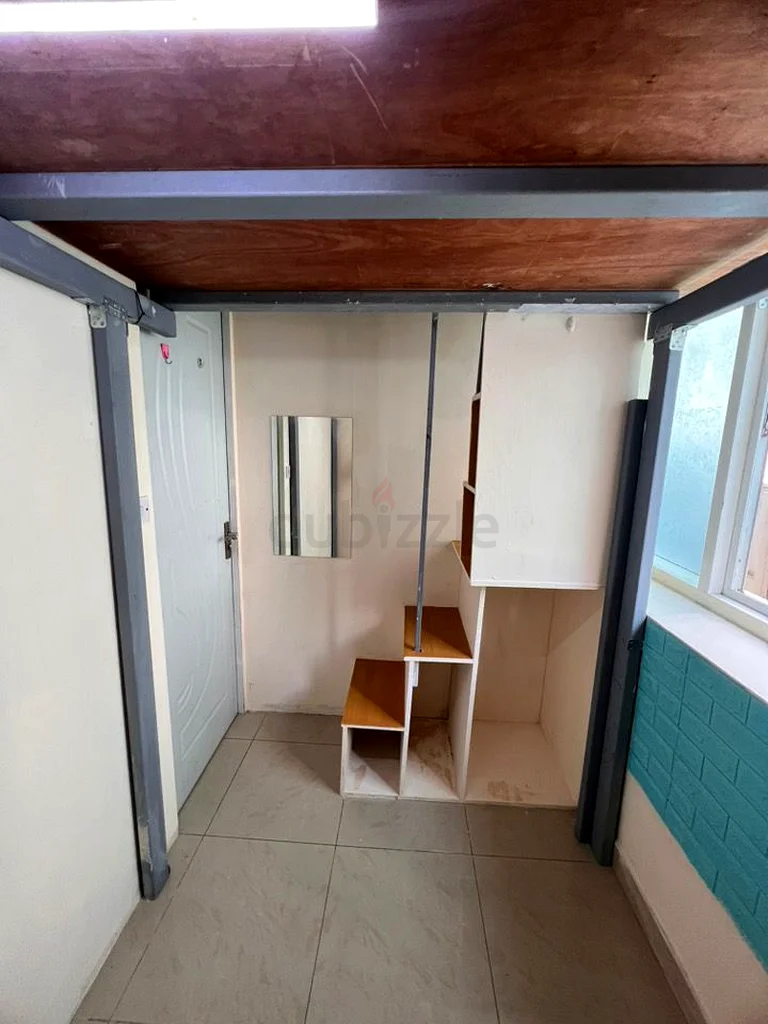 Apartment Partition Available in Bur Dubai Near Metro All