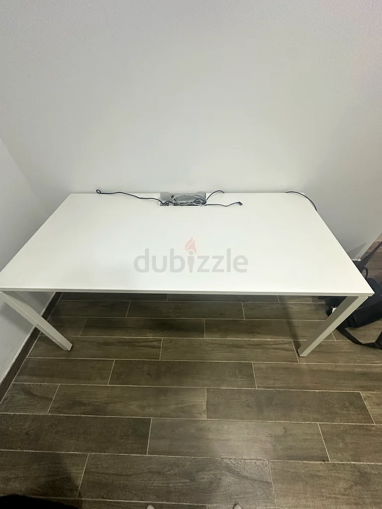 White Office Desk