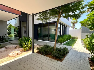 4 Bhk With Driver Room, Garden, Best Opportunity For Future