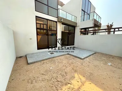 Exclusive Unit | 3+ Maids | Vacant