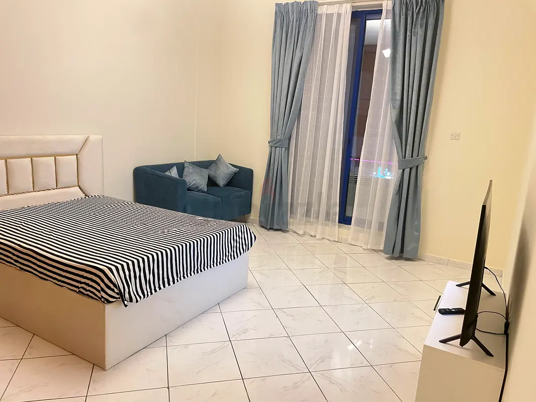Apartment Spacious Bed Room with Balcony available for rent in Abu