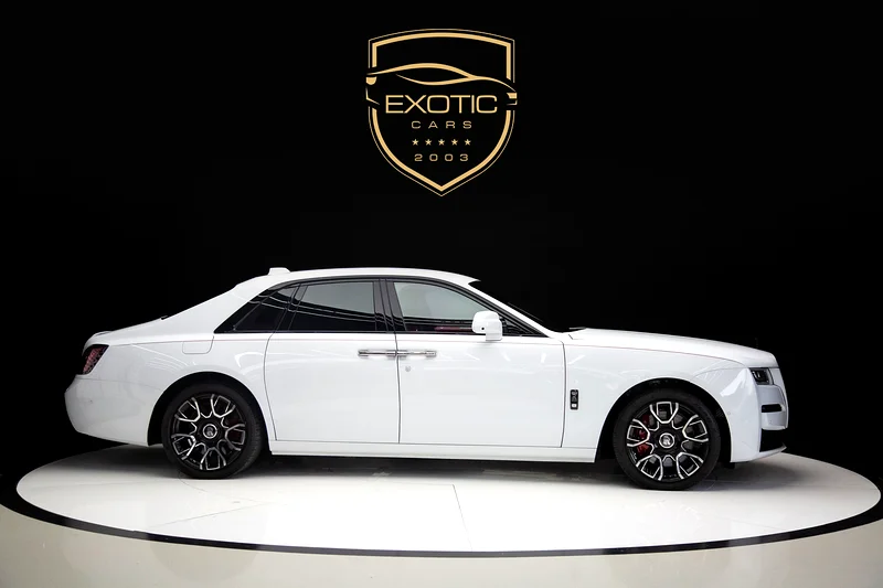 GHOST BLACK BADGE | STARLIGHT | TWO TONE INTERIOR | REAR ENTERTAINMENT63175706039043112