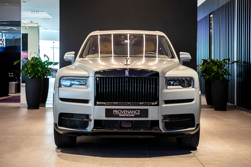 Rolls-Royce Certified Pre-Owned Black Badge Cullinan63134993333377111