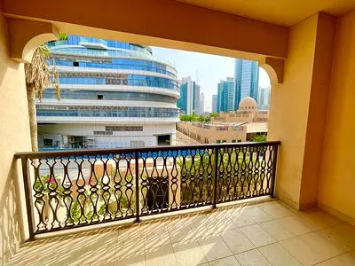 Bright & Spacious 1br | Vacant & Ready To Move !