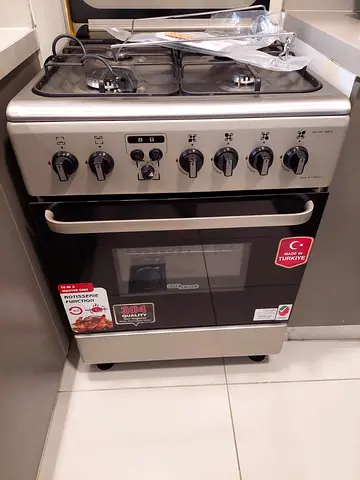 Super Gernal Gas cooker four burner 60 by 60 C.m FREE DELIVERY+WARRANTY