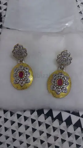 SPRING SALE! EXQUISITE-MOST BEAUTIFUL GOLD AND SILVER-PLATED EARRINGS - ARTIF. JEWELLERY