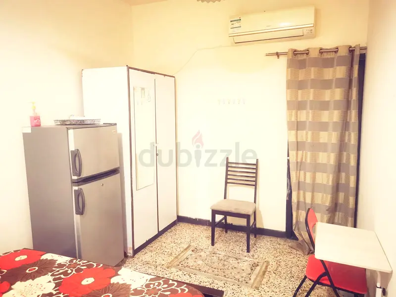 Apartment Spacious Closed Partition Room for Couple near Burjuman