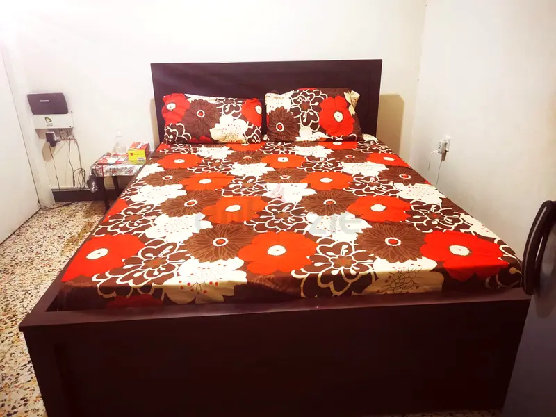 Apartment Spacious Closed Partition Room for Couple near Burjuman