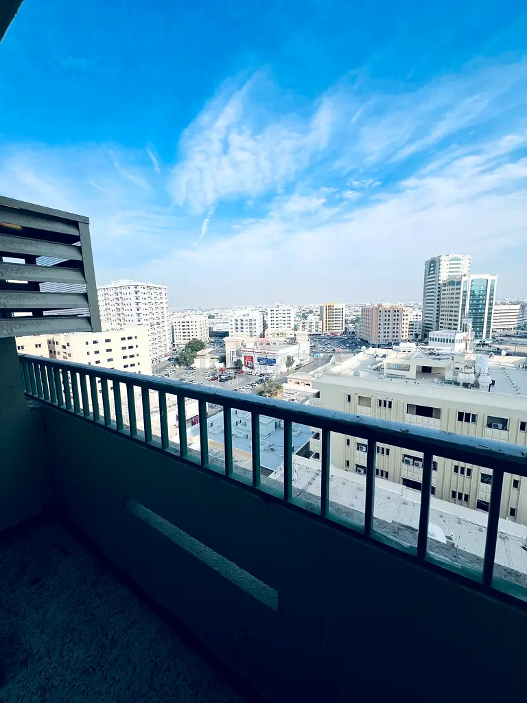 Apartment EXECUTIVE BEDSPACE I 200 METERS TO DUBAI BUS STATION I 10