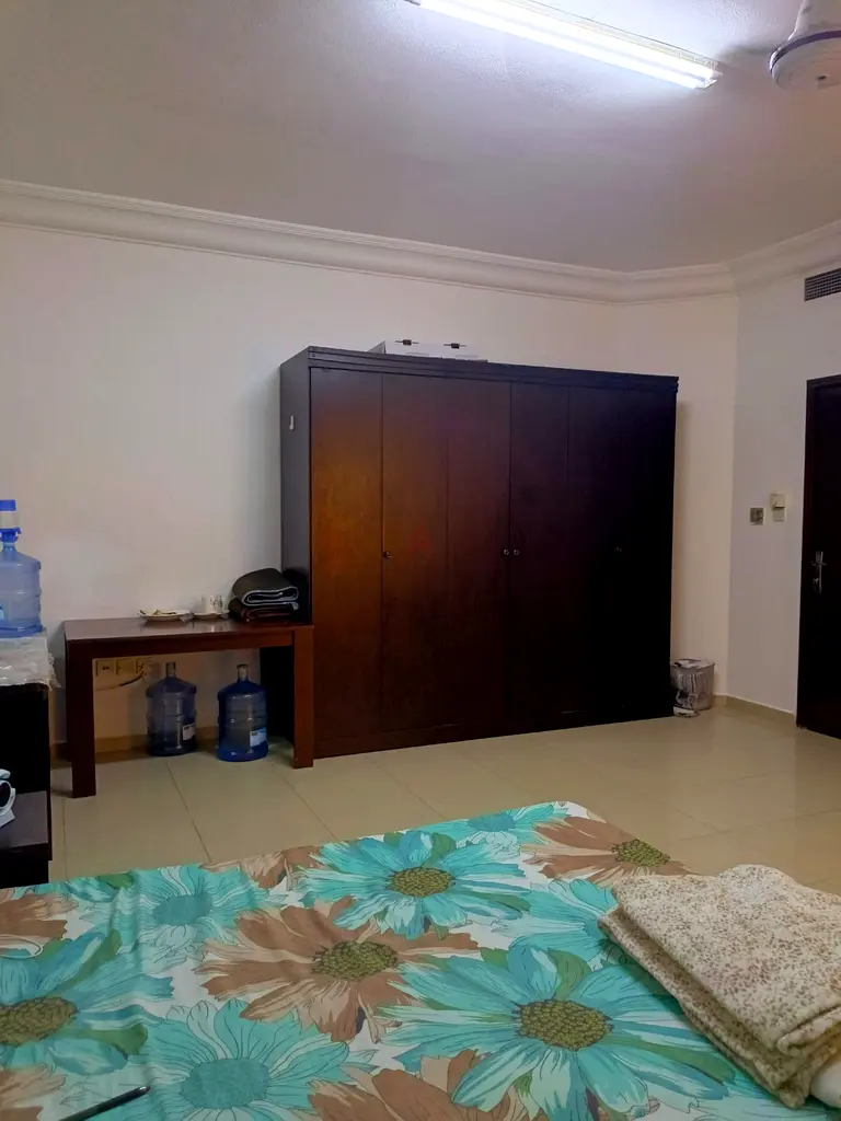 Apartment Fully Furnished Master Bedroom With Attached Washroom On
