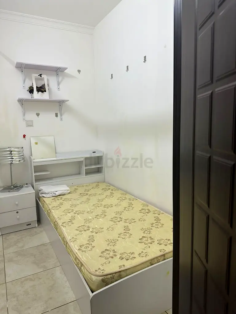 Apartment Private Room for Ladies near Business Bay metro Dubai