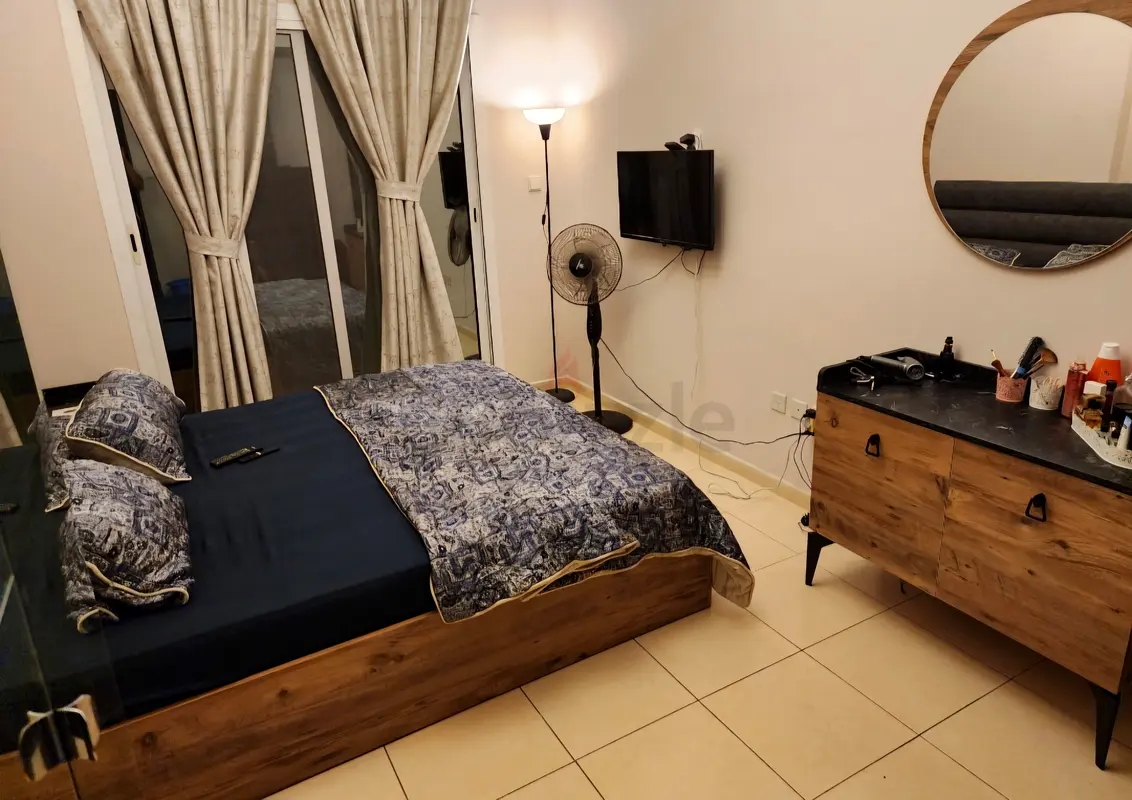 Apartment Ensuite Attached bathroom Attached balcony Liwan