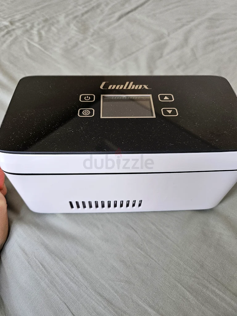 Coolbox portable medicine fridge and insulin cooler63262387263489112