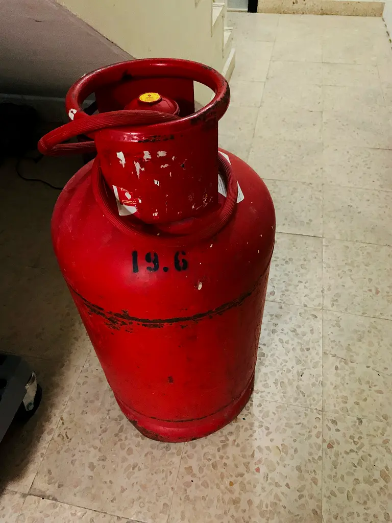 dubai medium gas cylinder 95gas regulator and pipe