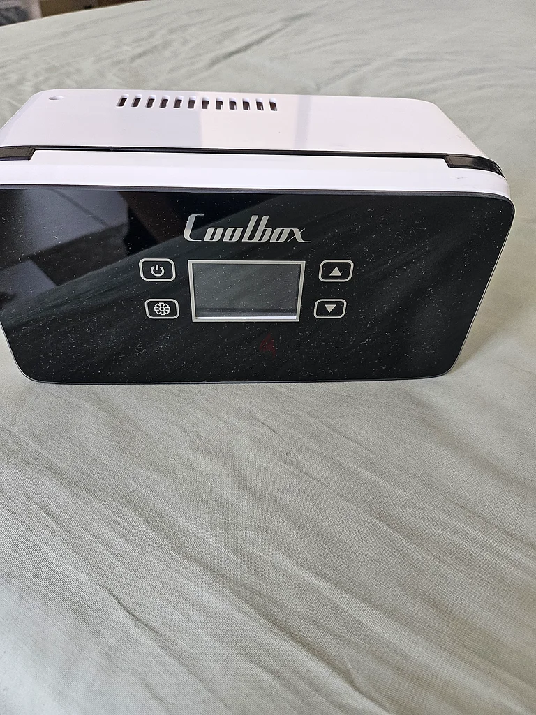 Coolbox portable medicine fridge and insulin cooler63262387263489110