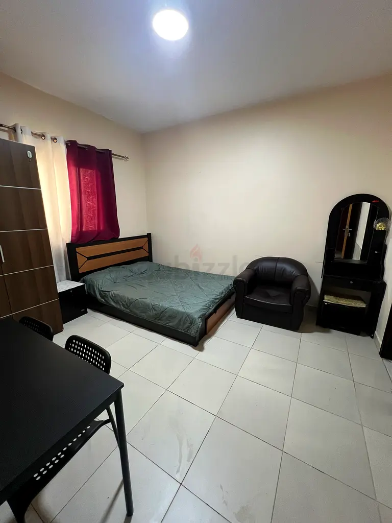 شقة للإيجار Fully Furnished Family Master Bedroom with attached