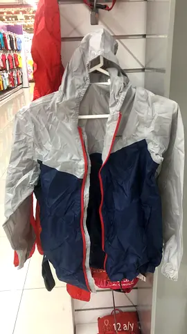 Rain coat for 39aed (age 8 or 10 years)