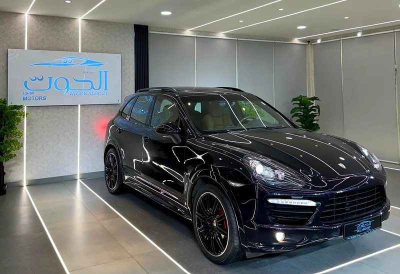 BEAUTIFUL BLACK PORSCHE CAYENNE GTS  || FULL OPTIONS || GCC || FREE ACCIDENTS || WELL MAINTAINED63179346421249111