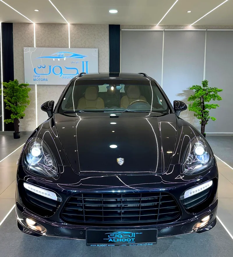 BEAUTIFUL BLACK PORSCHE CAYENNE GTS  || FULL OPTIONS || GCC || FREE ACCIDENTS || WELL MAINTAINED63179346421249114