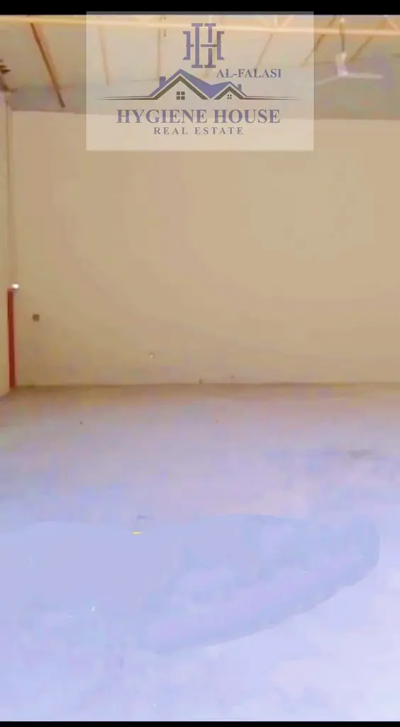 Warehouse For rent at a good price in Shubra, 2400 feet, with a