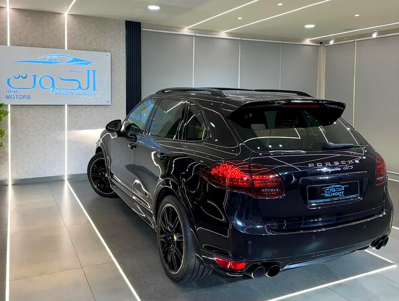 BEAUTIFUL BLACK PORSCHE CAYENNE GTS  || FULL OPTIONS || GCC || FREE ACCIDENTS || WELL MAINTAINED63179346421249112