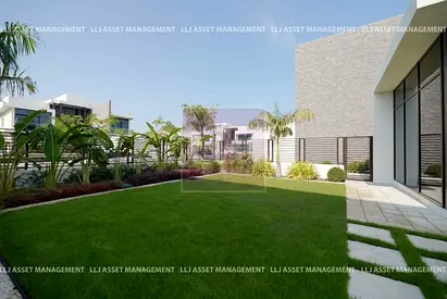 Upgraded And Corner Unit Ready To Move Anytime