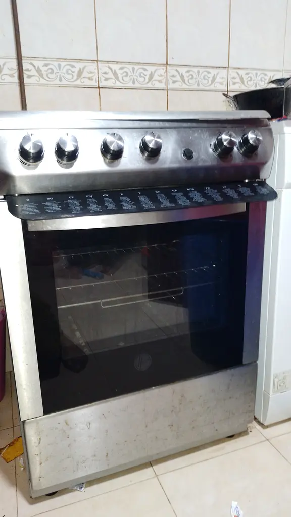 Gas stove with gas oven