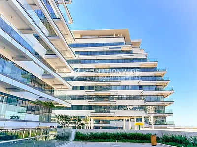 Elegant Unit| Golf Views| High-floor| Prime Area