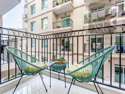 Stusio+balcony | Furnished | Huge Layout