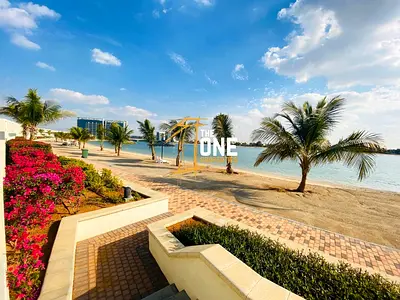 Near To Upcoming Armani Residencies |beach Front| Spacious Villa