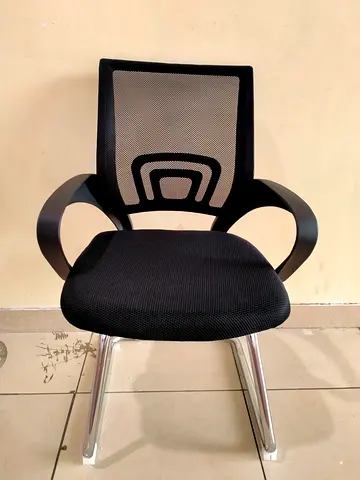 Guest / visitor chair
