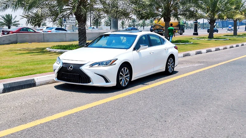 LEXUS ES350 2020 GCC FULL OPTION WITH SUNROOF CROSS CONTROL LETHER SITES VERY CLEAN63169917897986113