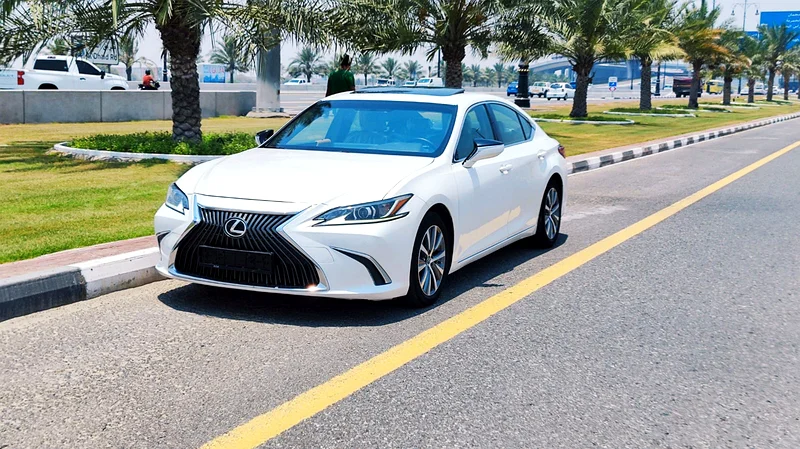 LEXUS ES350 2020 GCC FULL OPTION WITH SUNROOF CROSS CONTROL LETHER SITES VERY CLEAN63169917897986114