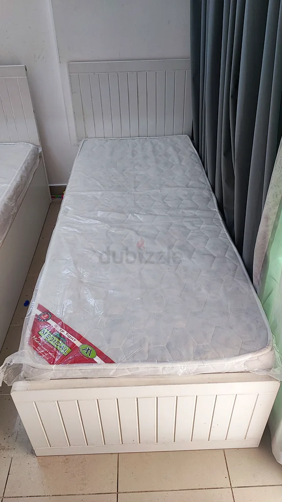 Single bed for kids/adults with mattress