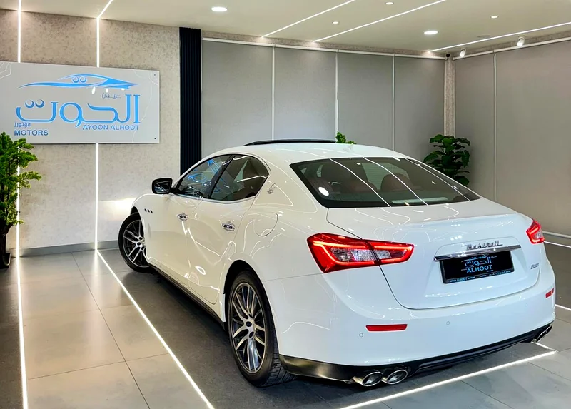 BEST WHITE MASERATI GHIBLI S Q4 V6 || TOP RANGE || GCC || RED INTERIOR  || ACCIDENT FREE || NEW63178402132994113