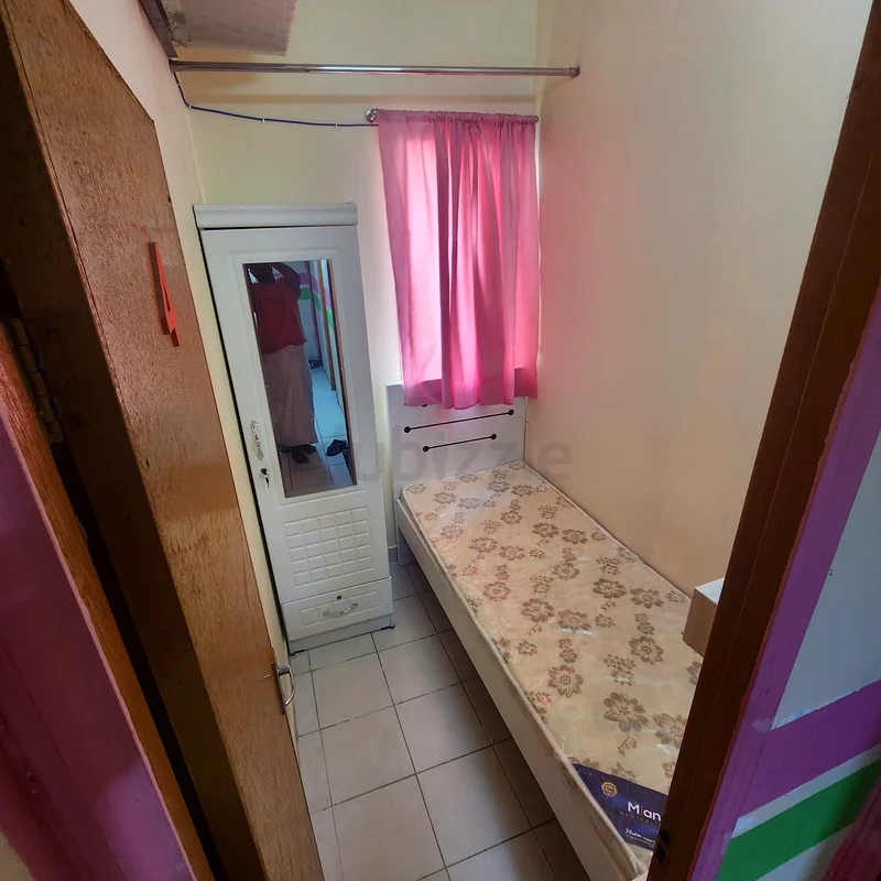 Apartment partition for rent Burjuman Metro Station exit 4