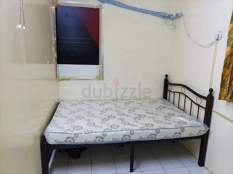 Apartment FAMILY PARTITION AVAILABLE KARAMA Dubai